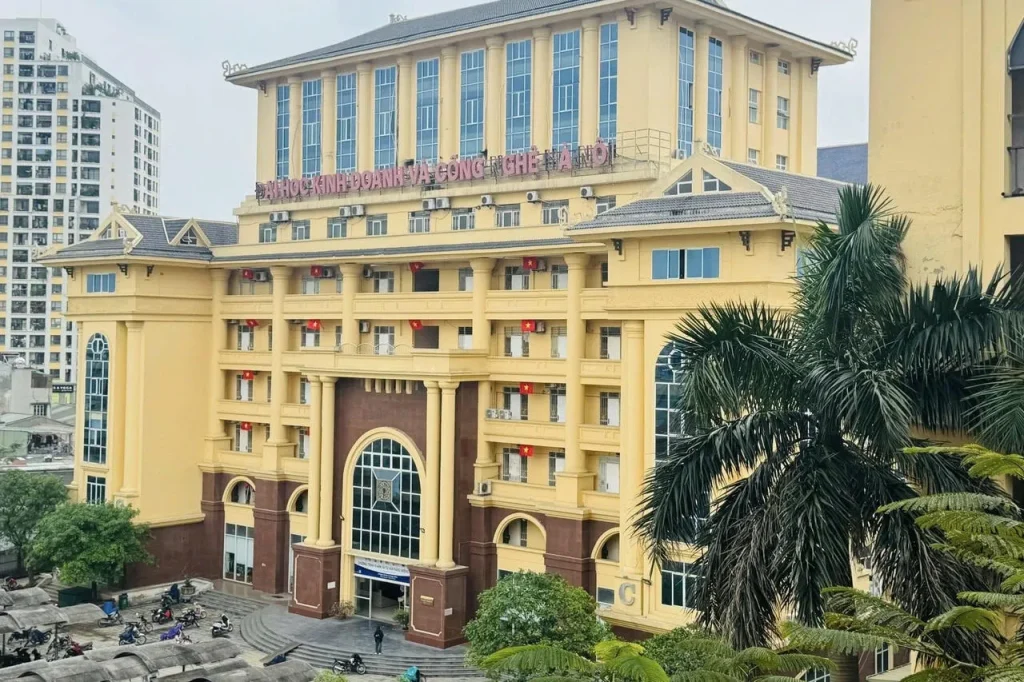 6. Địa điểm và hình thức tổ chức đào tạo 1 6. Địa điểm và hình thức tổ chức đào tạo 1